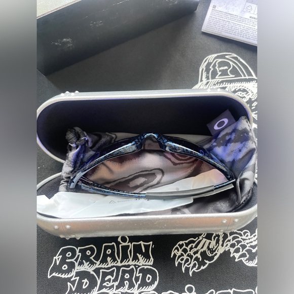 NEW 2024 BRAIN DEAD X OAKLEY Eye Jacket Prizm Violet Lens W/Brain Dead TOTE BAG! - Picture 6 of 11